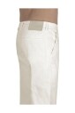 pantalon-en-coton-blanc-avec-patch-en-daim