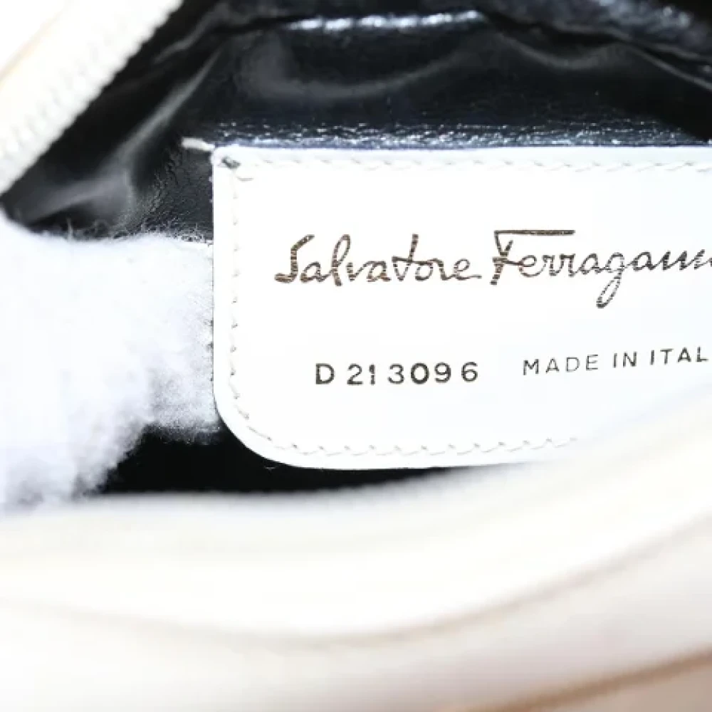 Salvatore Ferragamo Pre-owned Leather shoulder-bags White Dames