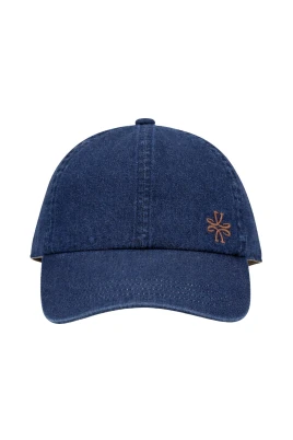 Keps med broderad logotyp