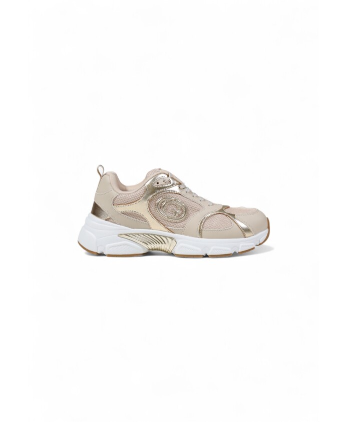 sneakers-modernes-pour-un-style-decontracte