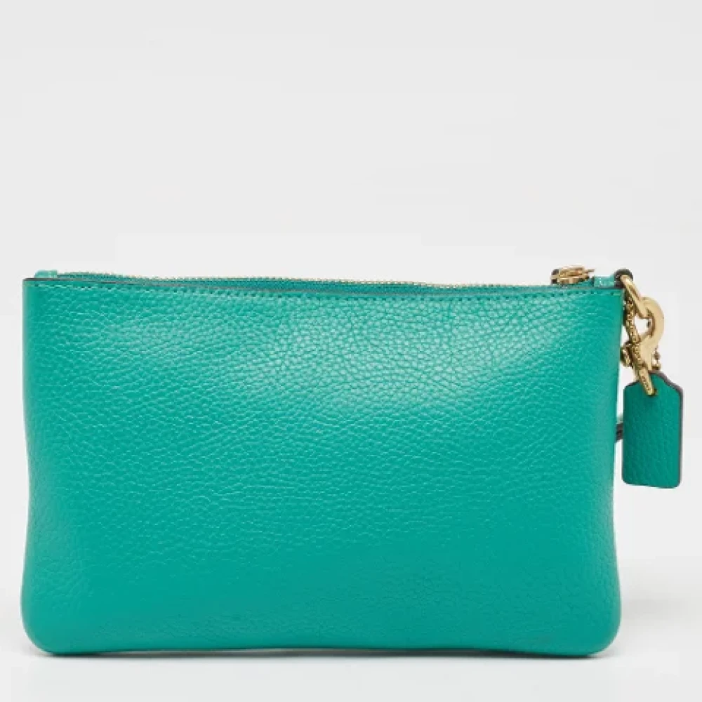 Coach Pre-owned Leather clutches Green Dames