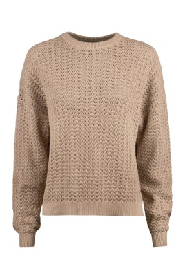 beige-knitted-sweater-with-hemp