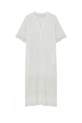 embroidery-dress-with-broderet-details