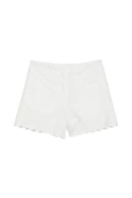 Shorts med spetsbroderi