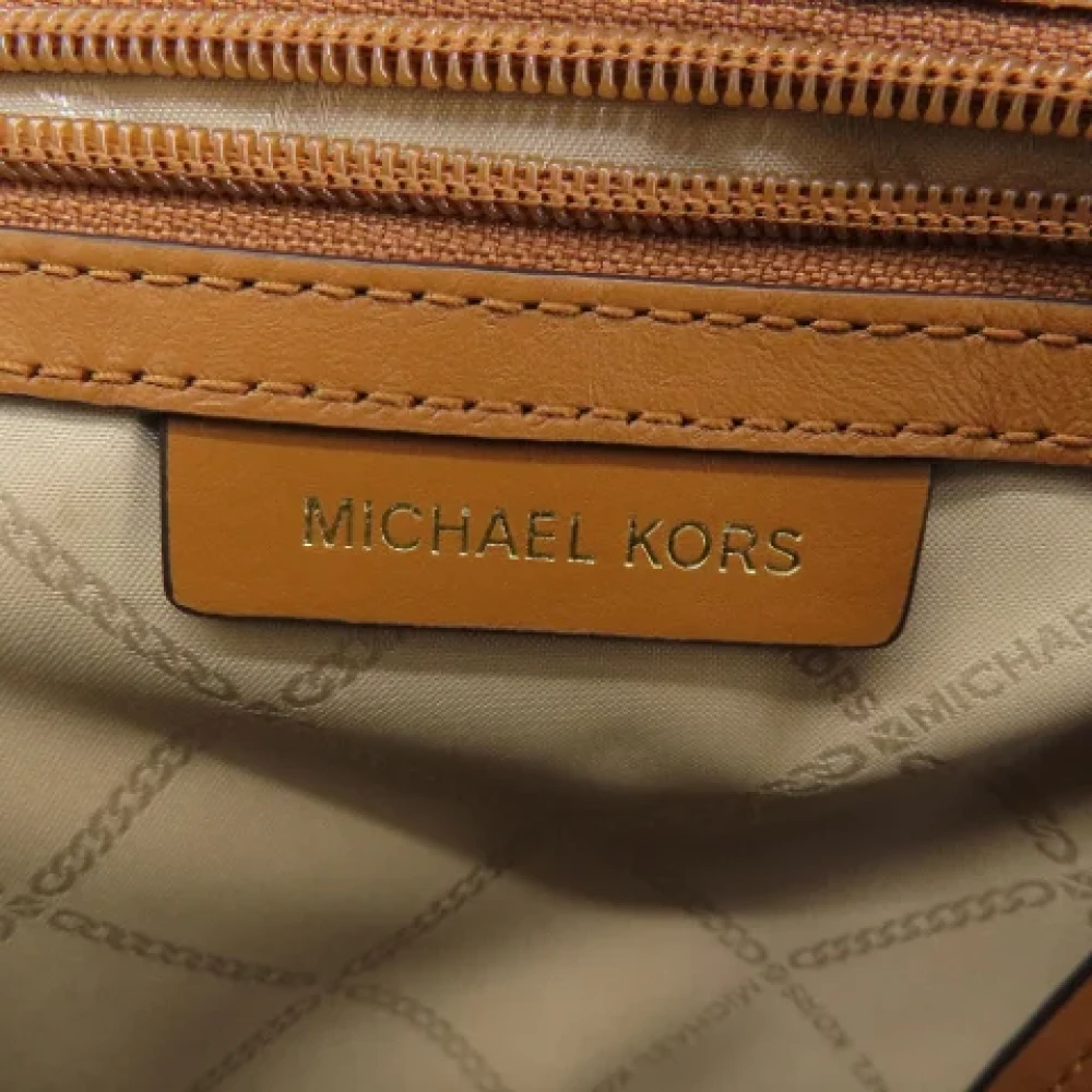 Michael Kors Pre-owned Canvas backpacks Brown Dames