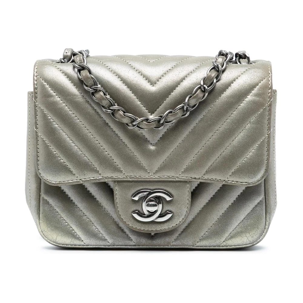 Chanel Vintage Women's Gray Pre-Owned Flap Bag