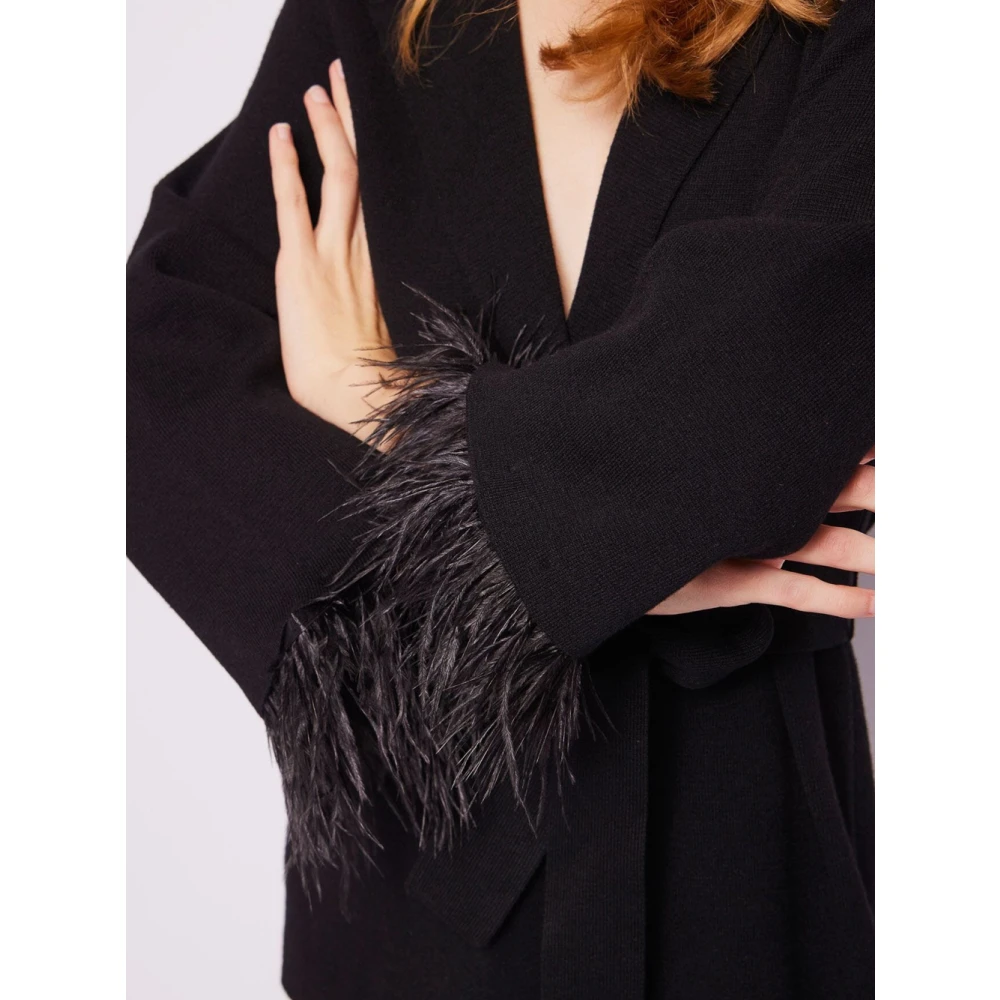 Gaudi Stijlvol Zwart Jack met Veren Black Dames