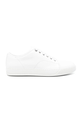 white-lace-up-sneaker-with-round-toe