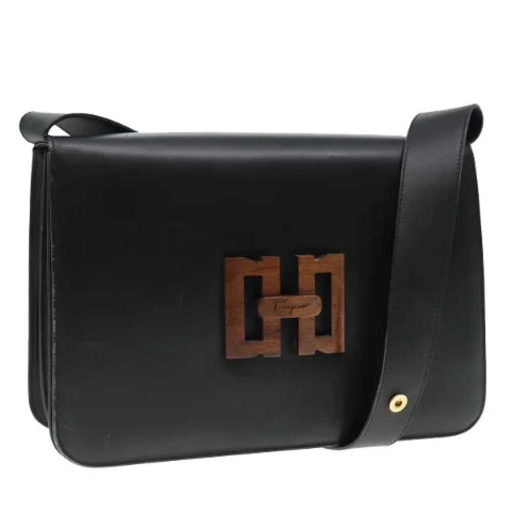 Salvatore Ferragamo Pre-owned Leather shoulder-bags Black Dames