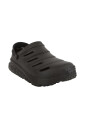 chaussures-de-plage-en-noir
