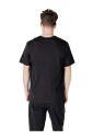 t-shirt-noir-en-coton-a-col-en-v