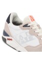 baskets-de-course-grises-avec-inserts-en-cuir