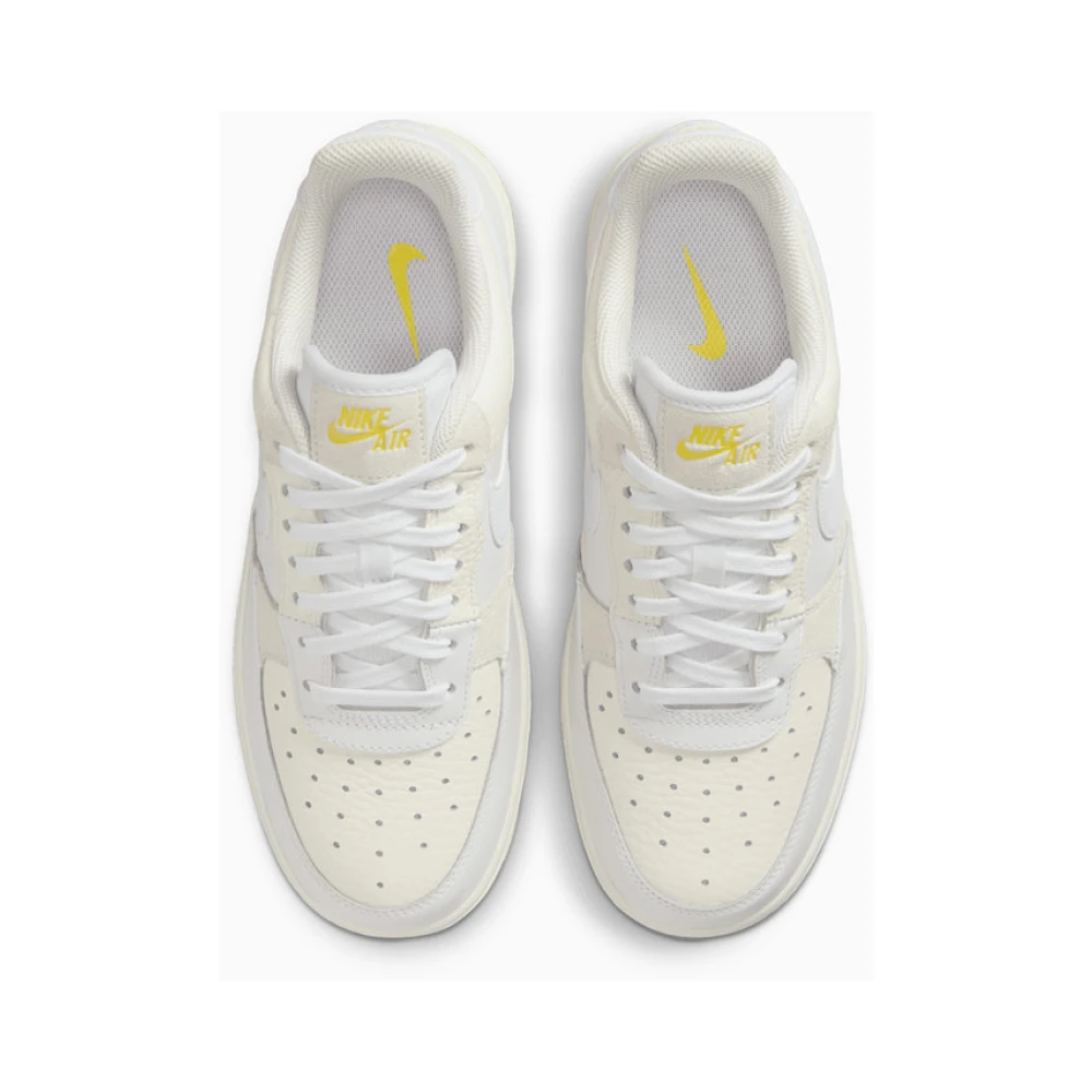 Nike Air Force 1 07 Sneakers Yellow Heren