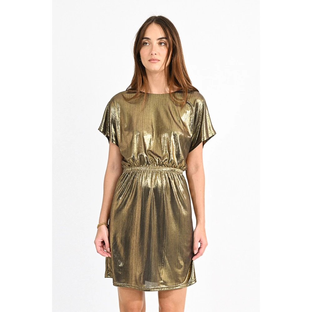 Molly Bracken Korte gouden imitatie leren jurk Yellow Dames