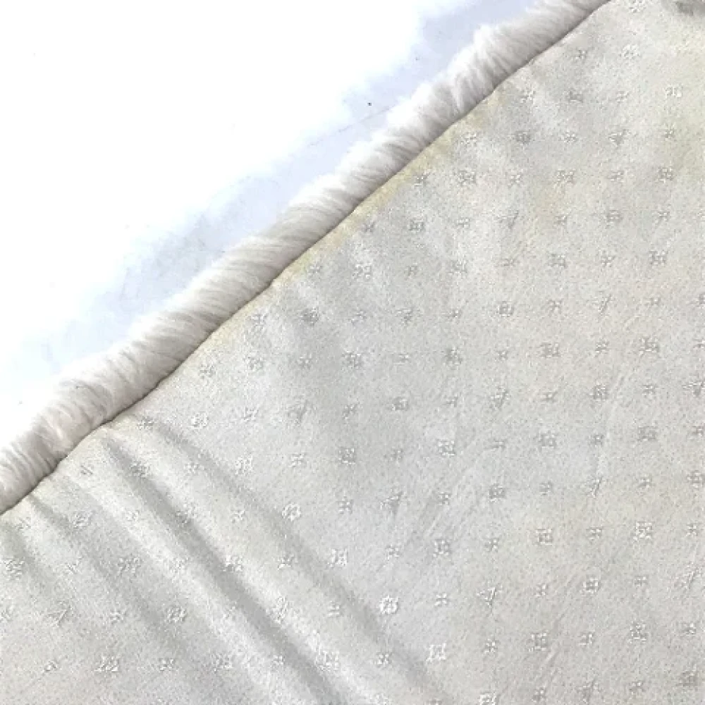 Louis Vuitton Vintage Pre-owned Fur scarves Beige Dames