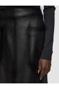 jupe-noire-en-cuir-a-line