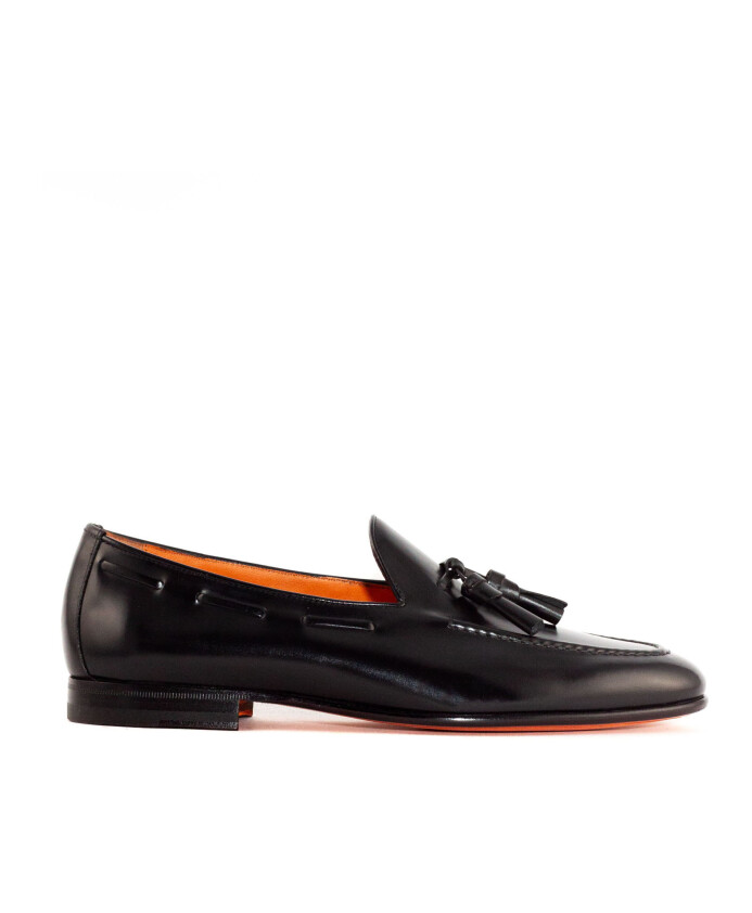 black-leather-loafer-with-tassels