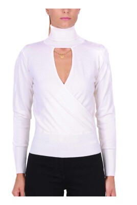 pull-col-roule-en-laine-avec-decoupe-avant