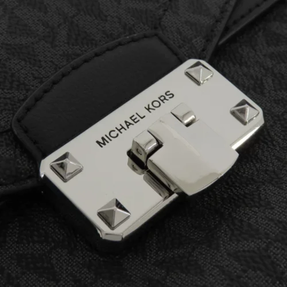 Michael Kors Pre-owned Canvas shoulder-bags Black Dames