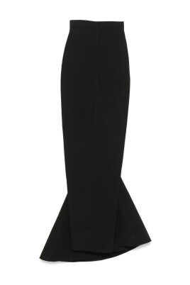 black-pleated-skirt-with-rear-zip
