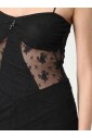 robe-longue-en-dentelle-noire-avec-superposition-transparente