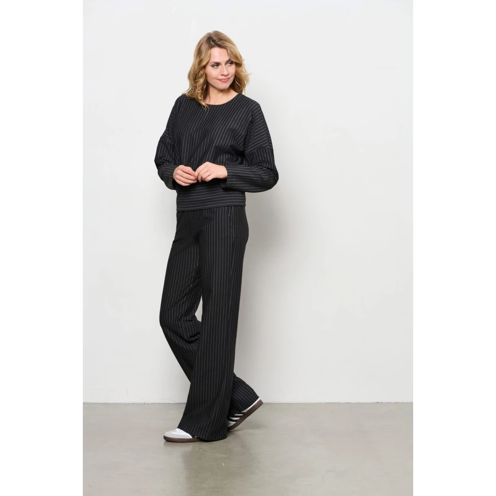&Co Woman Moulante Top à Manches Longues en Tricot Black Dames