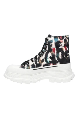 Tread Slick Quilted Boot