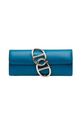 pre-owned-leather-clutches