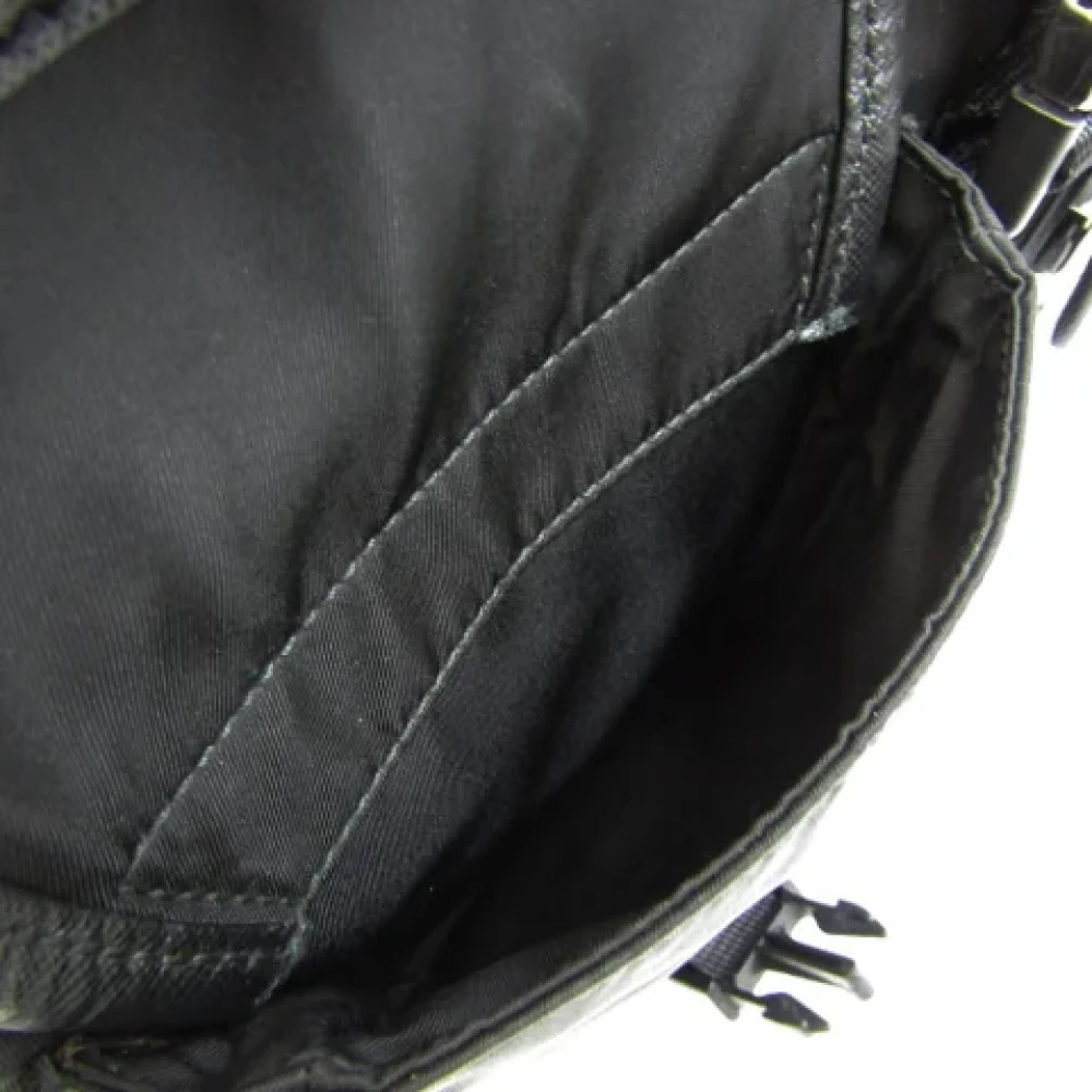 Prada Vintage Pre-owned Leather shoulder-bags Black Dames