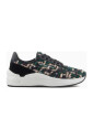 chaussures-style-sportif-avec-details-en-bouclette