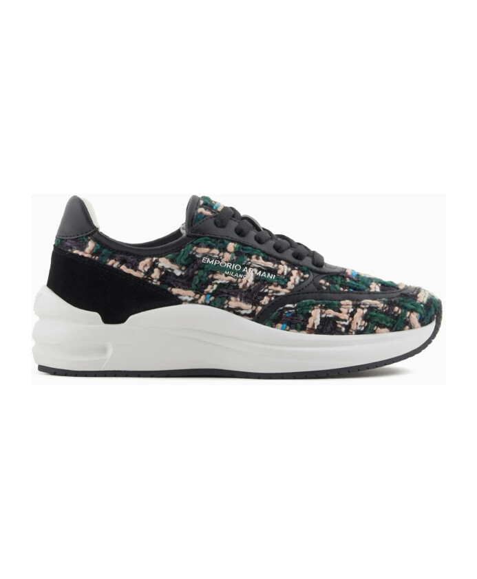 chaussures-style-sportif-avec-details-en-bouclette