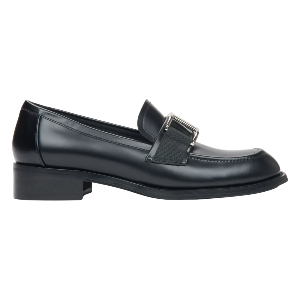 Estro Zwarte leren pennyloafers voor dames met een decoratieve gesp Black Dames