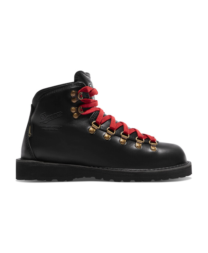 bottes-de-randonnee-mountain-pass-noires