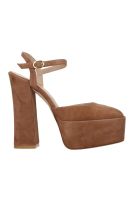 sandale-en-cuir-beige-talon-haut