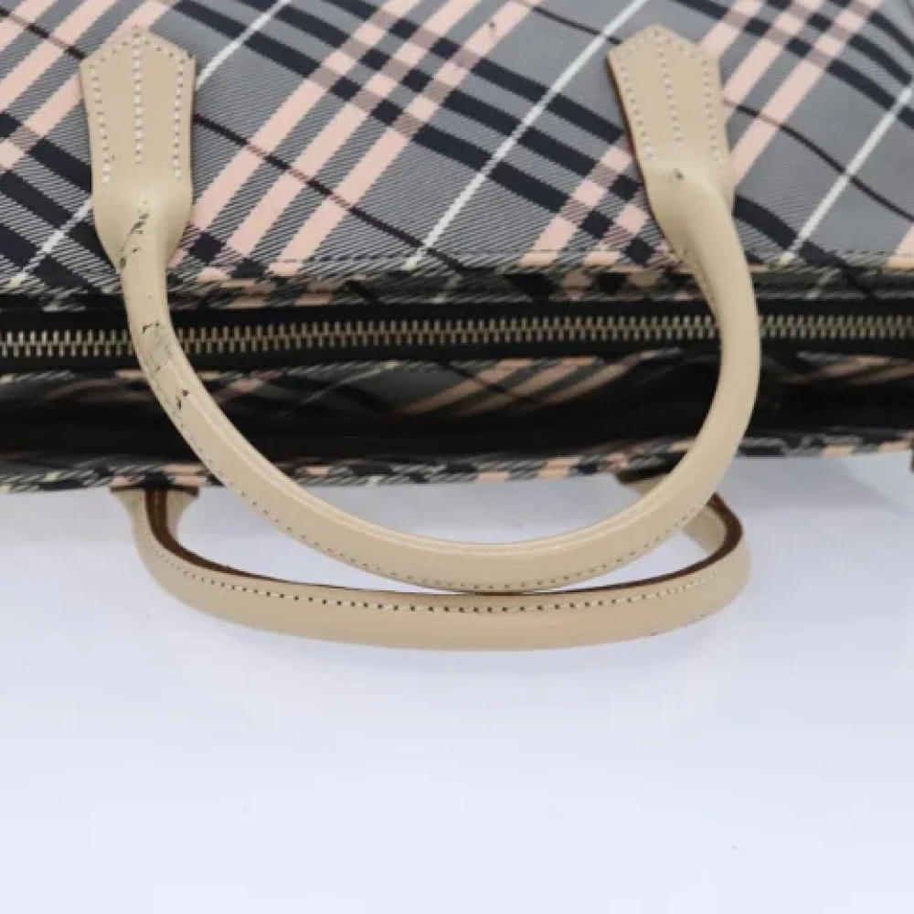 Burberry Vintage Pre-owned Nylon handbags Gray Dames