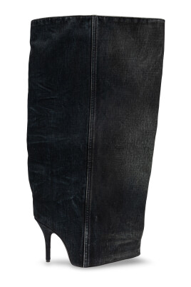 boots-with-distressing