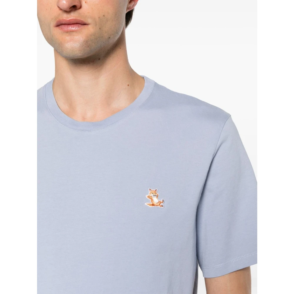Maison Kitsuné Clear Blue T-shirts en Polos met Chillax Fox Patch Blue Heren