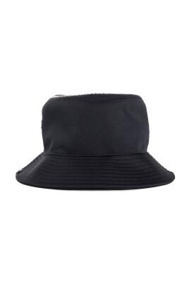 black-skull-print-embroidered-brim-hat