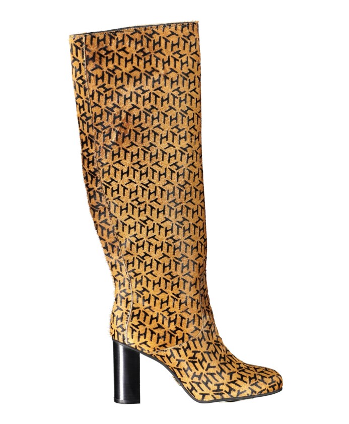 beige-leather-boot