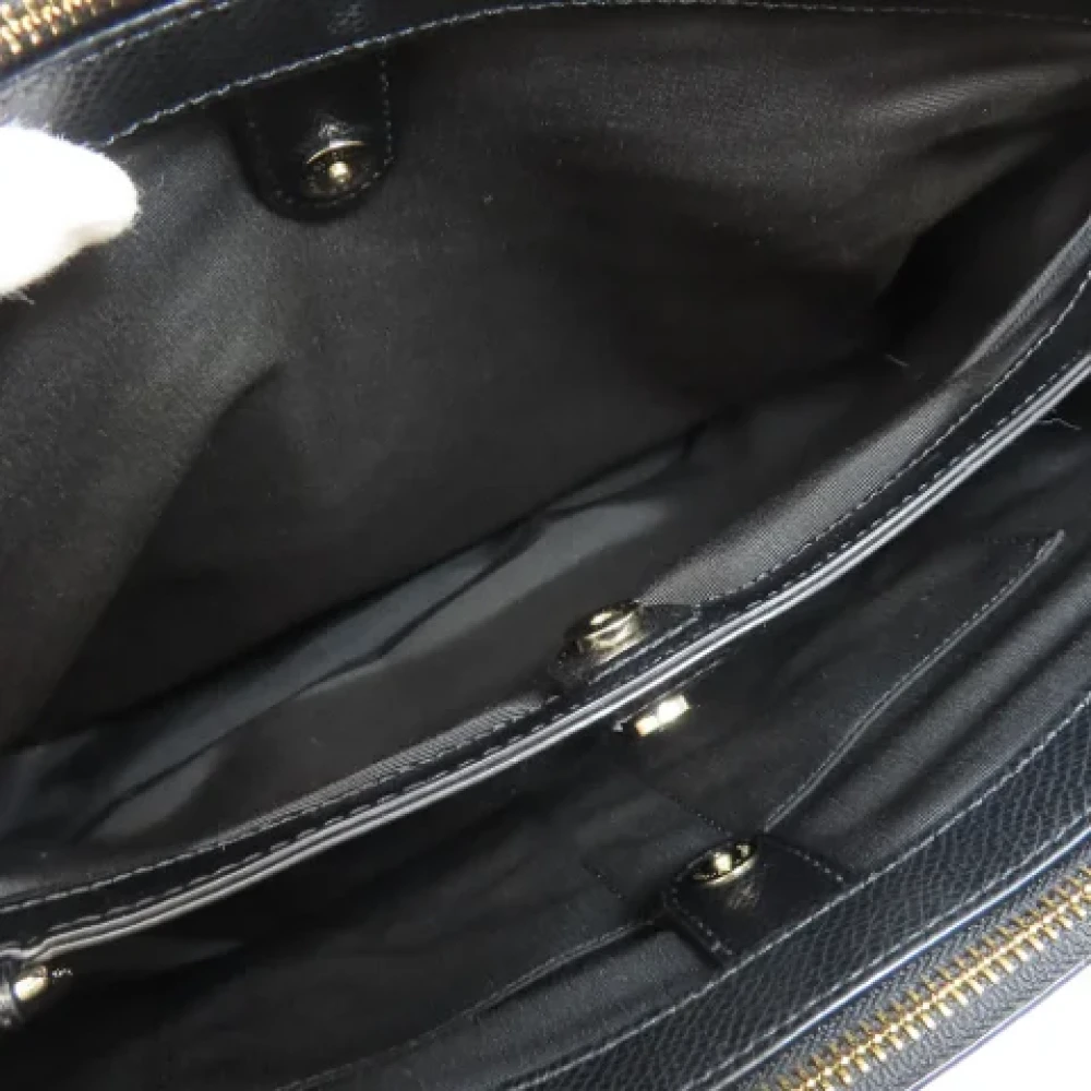 Coach Pre-owned Plastic shoulder-bags Black Dames