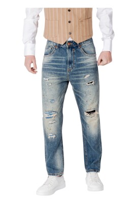 stylish-worn-out-plain-jeans