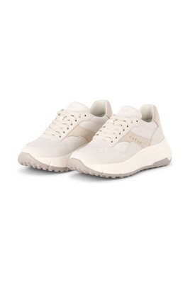 sneaker-en-cuir-avec-semelle-haute