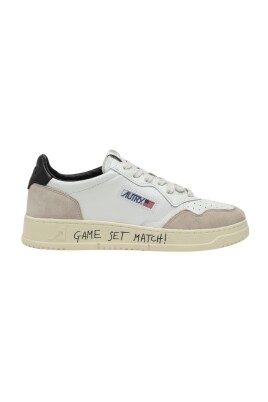 sneakers-en-cuir-elegantes-avec-col-rembourre