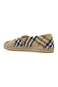chaussures-avec-motif