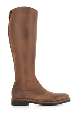 brown-leather-boots-with-zipper-closure