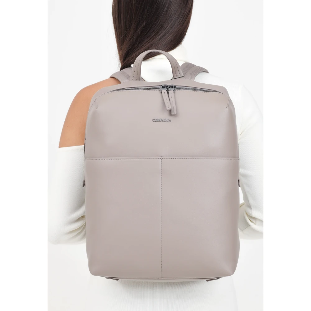 Calvin Klein Duifgrijs Vierkante Rugzak Gray Unisex