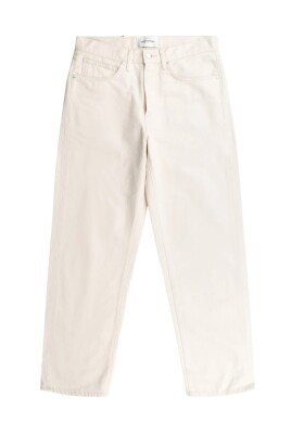 lost-sittande-denim-jeans