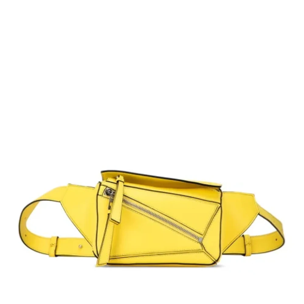Loewe Pre-owned Leather shoulder-bags Yellow Dames