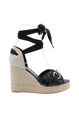 wedge-sandals-for-fashion-forward-women