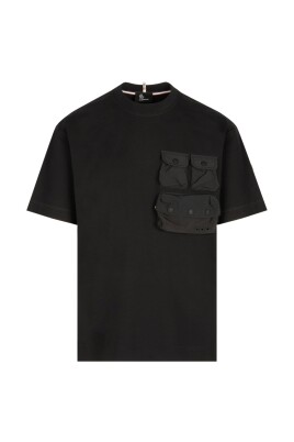 black-cotton-t-shirt-with-utility-pockets